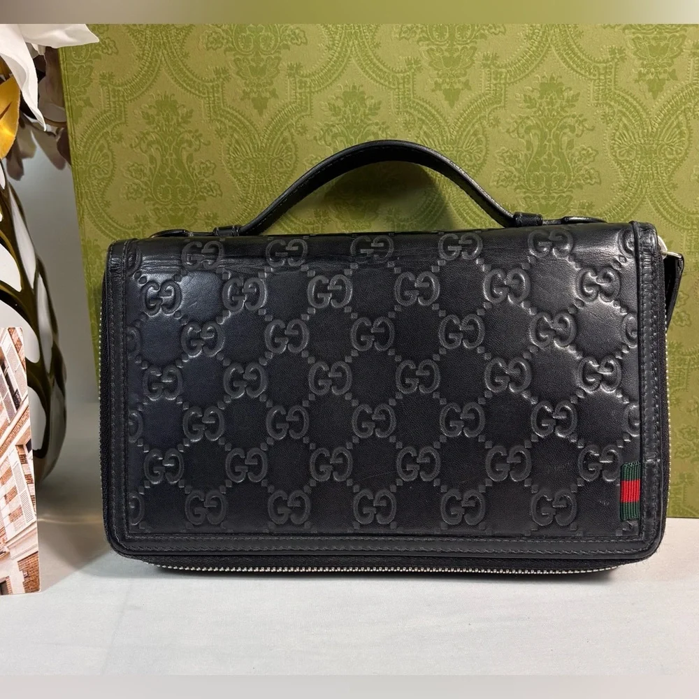 Beautiful Gucci Travel Organizer Wallet Black Guccissima - Picture 1 of 13